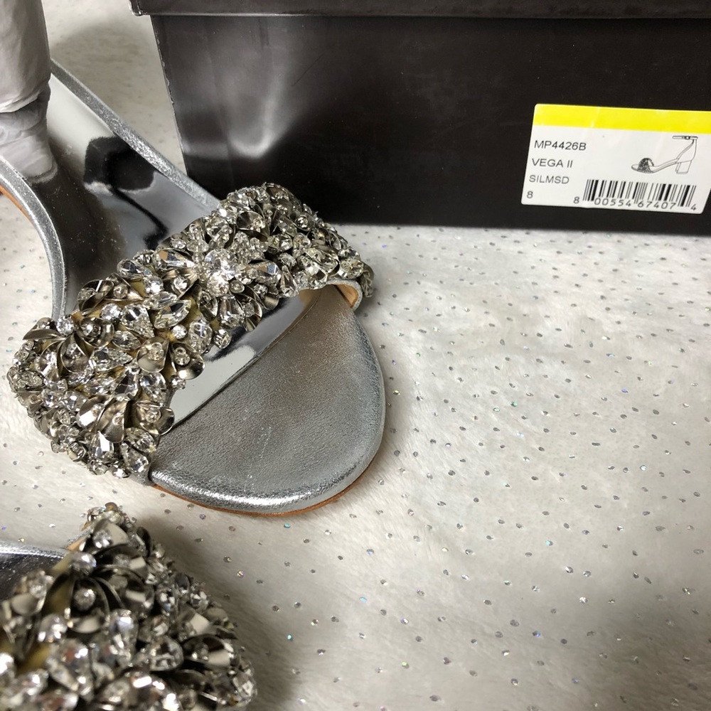 Badgley Mischka Vega Silver Leather Ankle Strap Embellished Block Heel NEW 8 - Picture 2 of 8